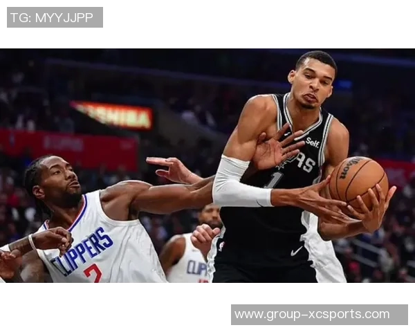 名嘴点评文班亚马身体变化超预期展现强壮实力 名嘴点评文班亚马身体变化超预期展现强壮实力